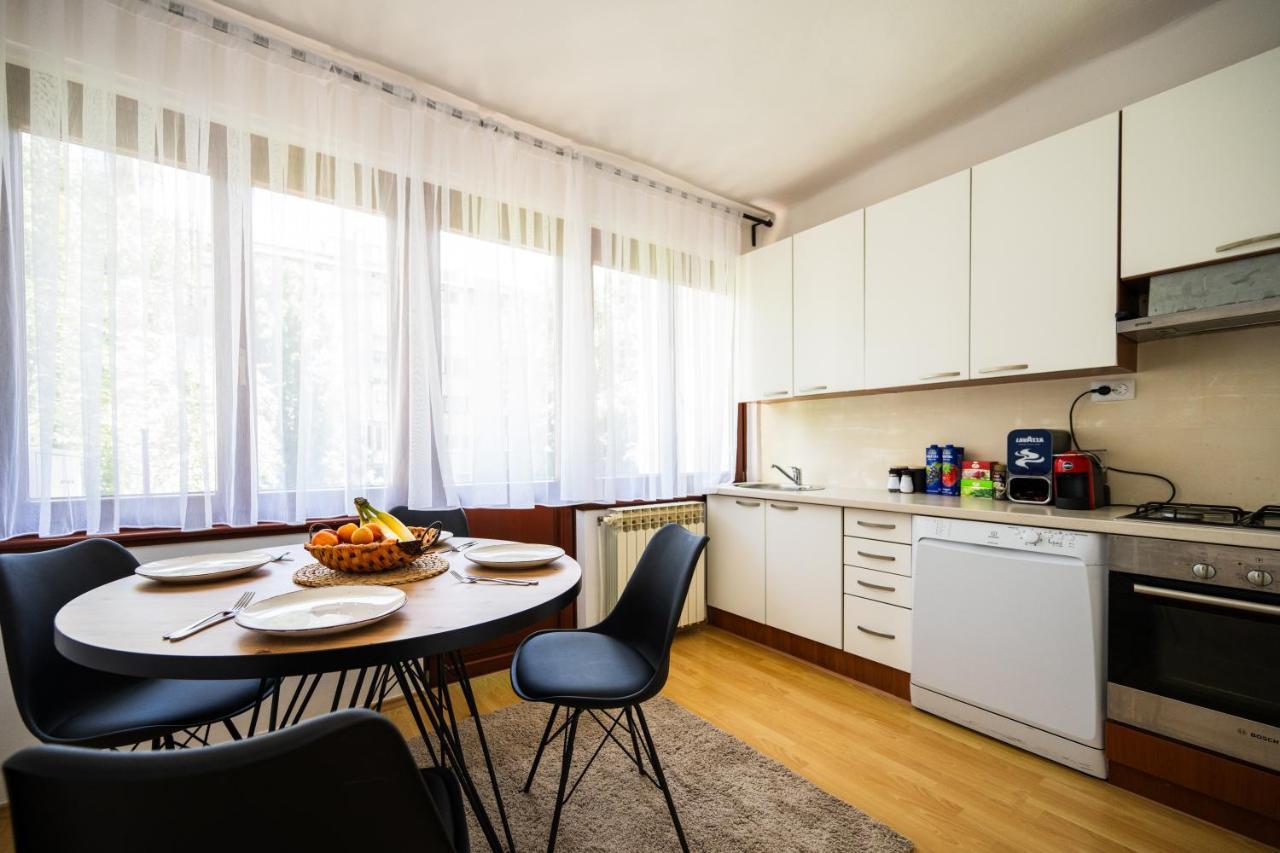 Cozy One-Bedroom Apartment Near City Center 塞拉耶佛 外观 照片