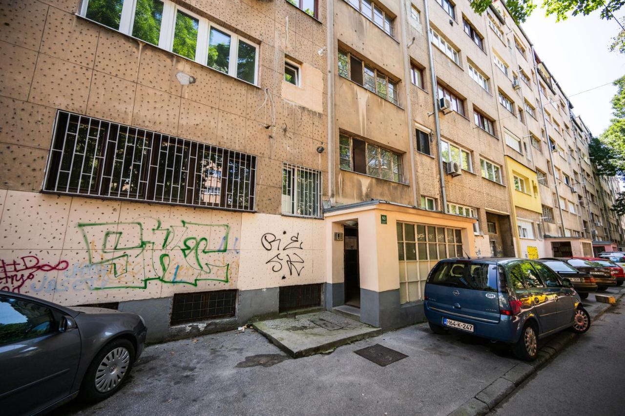Cozy One-Bedroom Apartment Near City Center 塞拉耶佛 外观 照片
