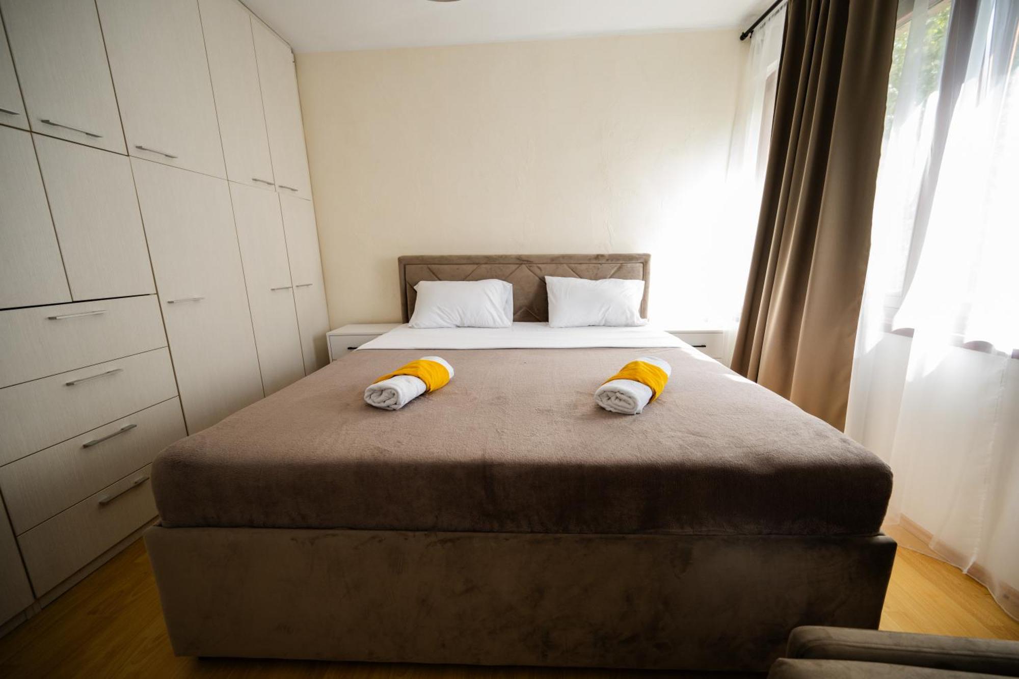 Cozy One-Bedroom Apartment Near City Center 塞拉耶佛 外观 照片
