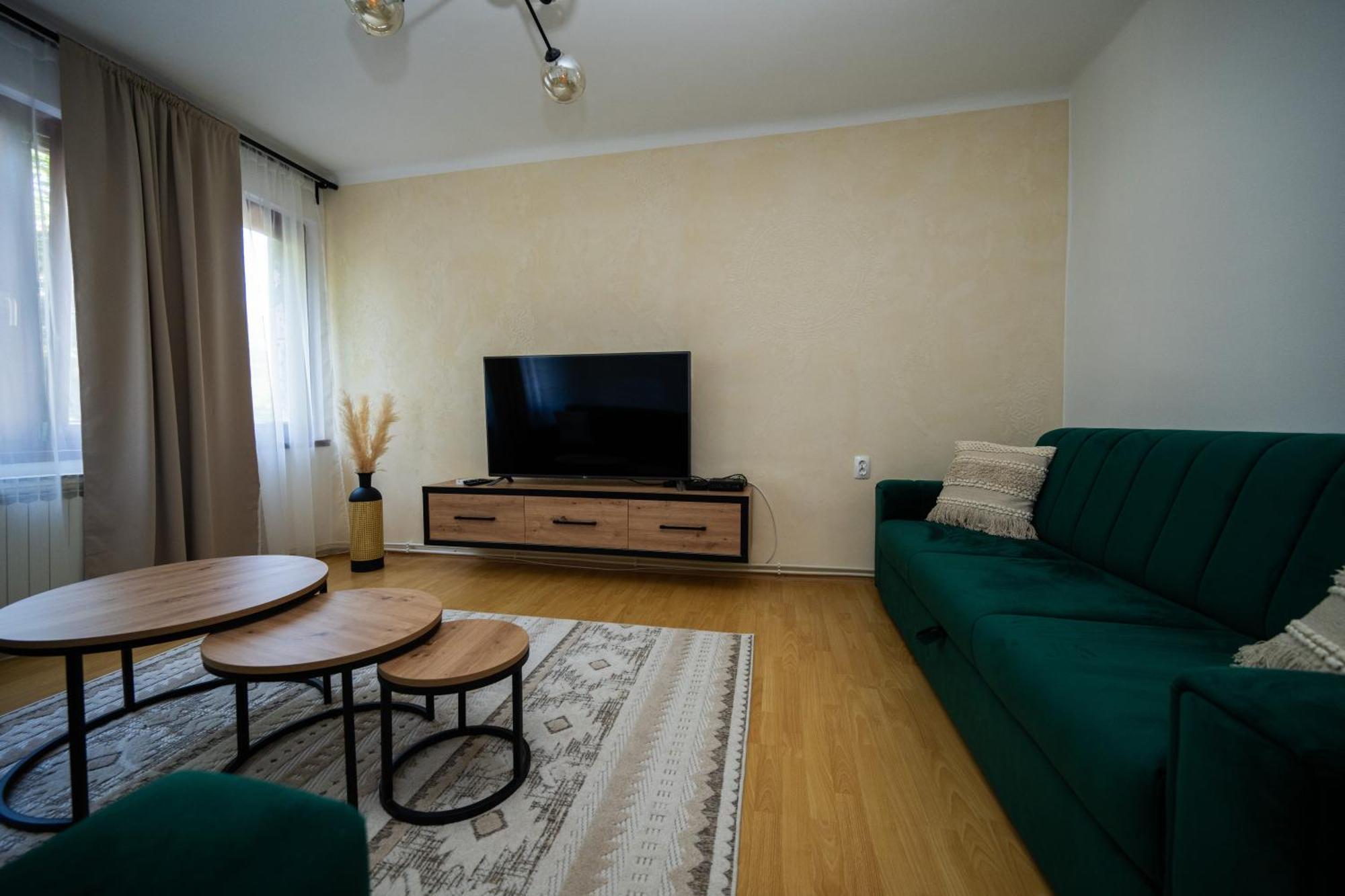 Cozy One-Bedroom Apartment Near City Center 塞拉耶佛 外观 照片