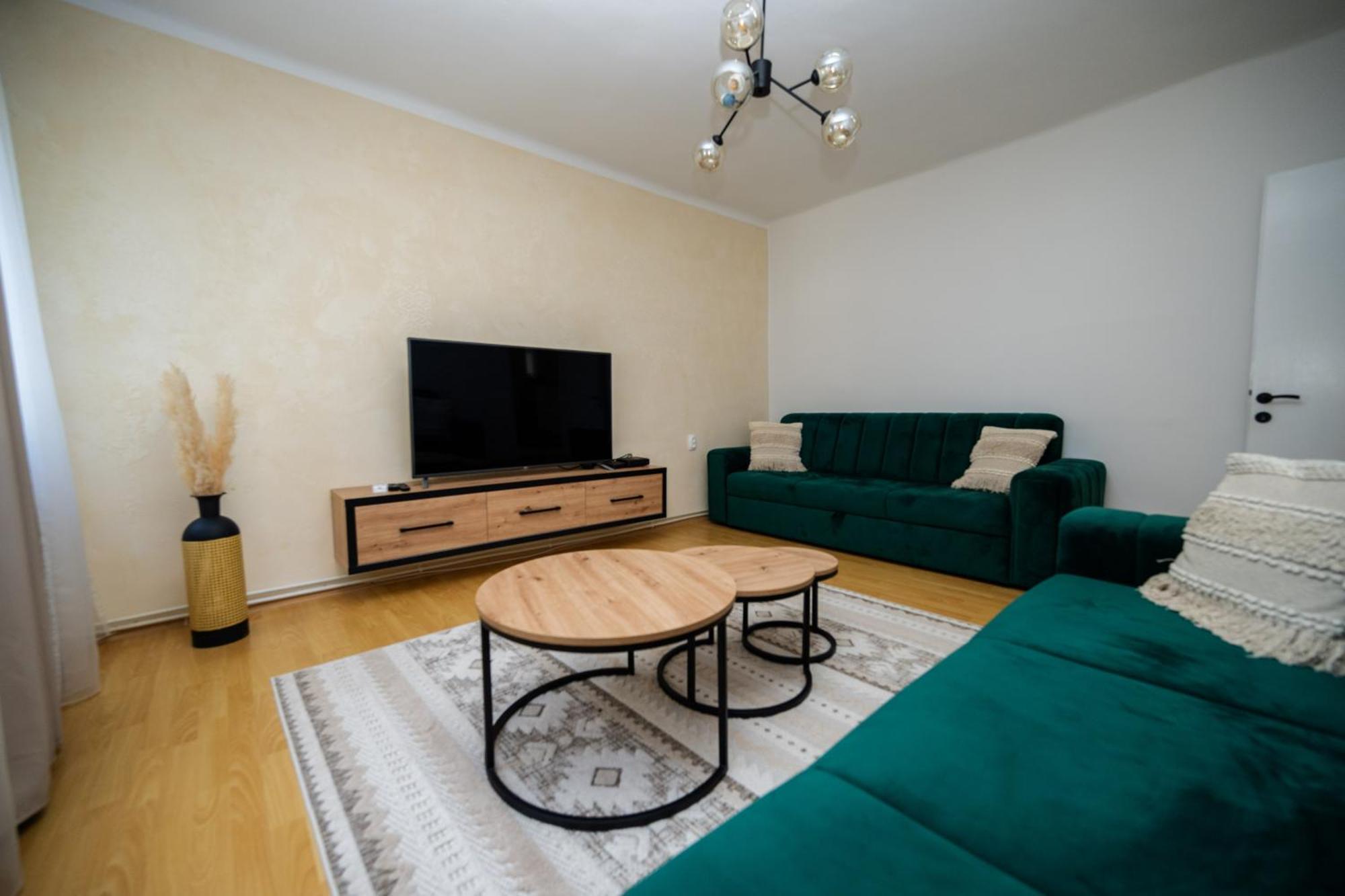 Cozy One-Bedroom Apartment Near City Center 塞拉耶佛 外观 照片