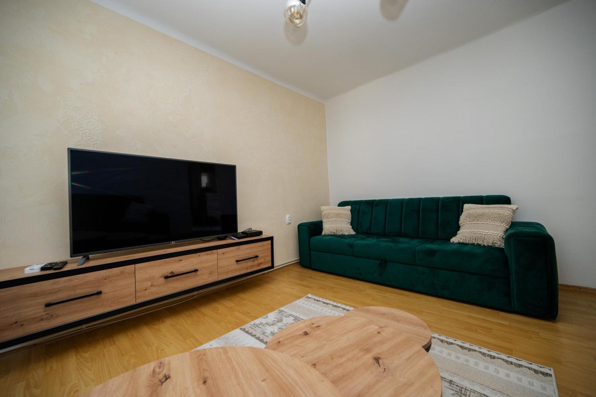Cozy One-Bedroom Apartment Near City Center 塞拉耶佛 外观 照片